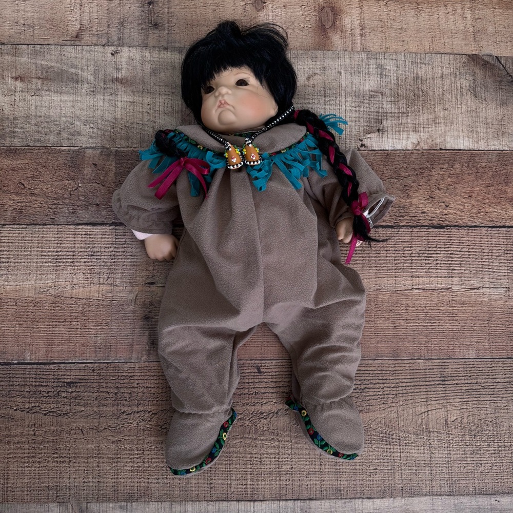 20 Inch Baby Doll Indian Native American Traditional Dress and Necklace
